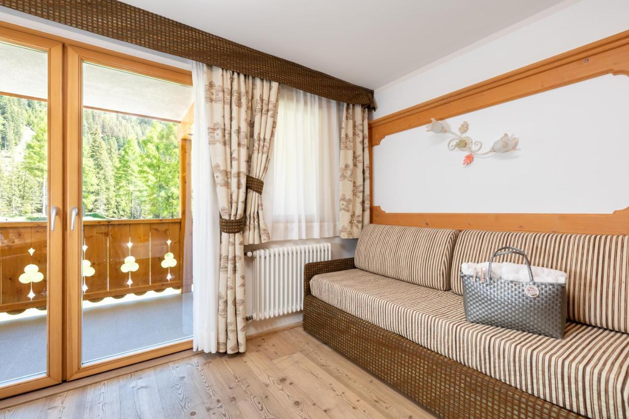 Wellness Hotel Lupo Bianco Canazei Eksteriør billede