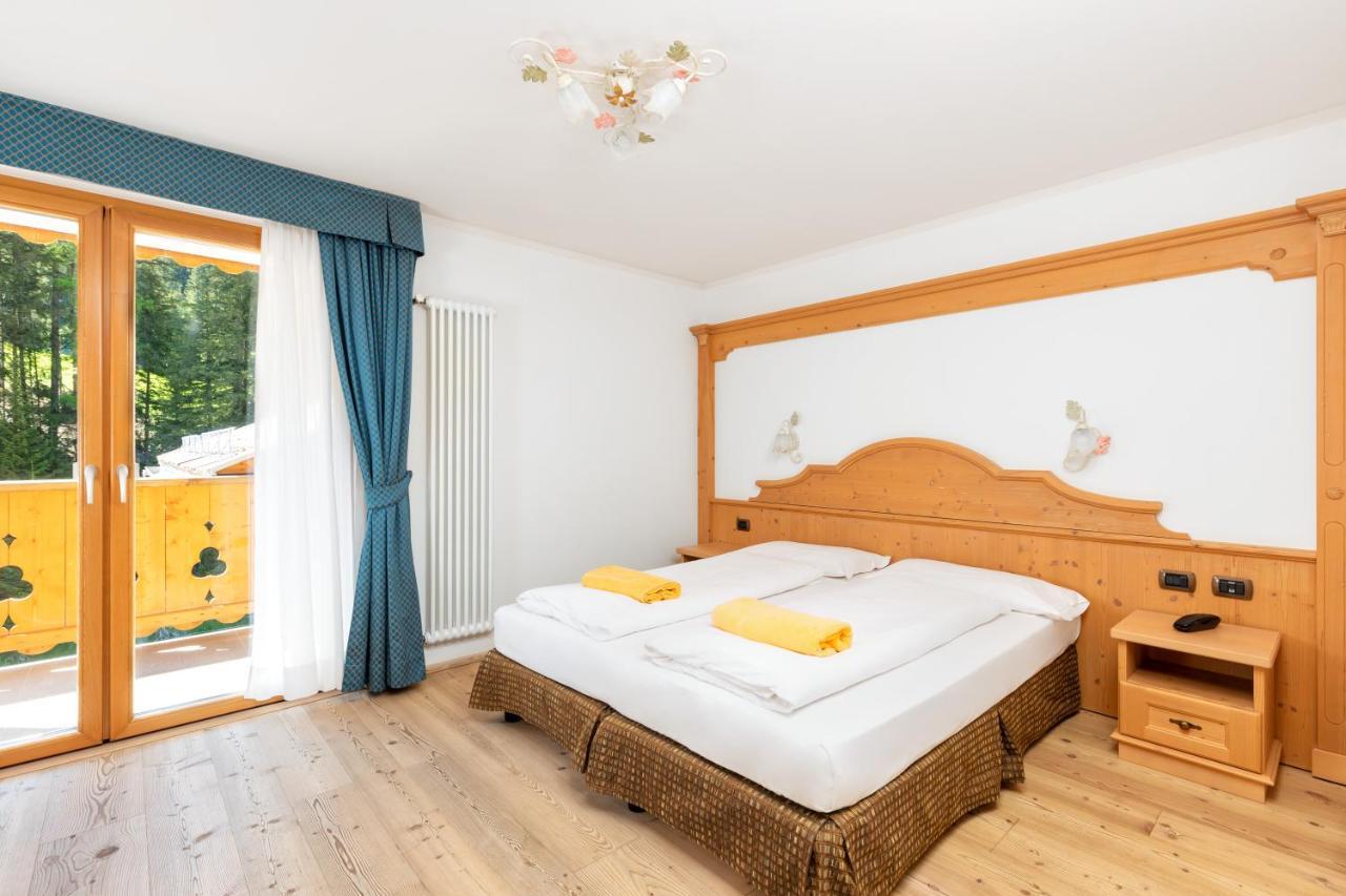 Wellness Hotel Lupo Bianco Canazei Eksteriør billede