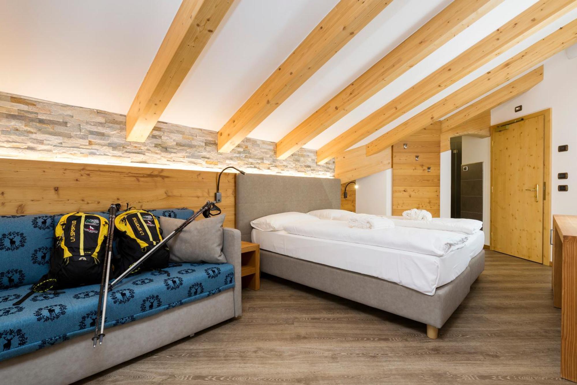 Wellness Hotel Lupo Bianco Canazei Eksteriør billede