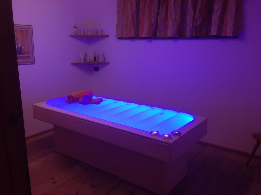 Wellness Hotel Lupo Bianco Canazei Eksteriør billede